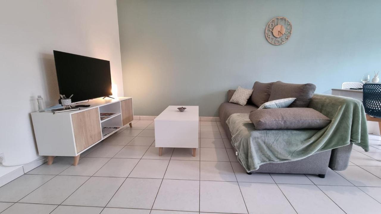 Saint-Pierre-du-Mont  Beau T2 Bien Equipe Au Calme! ! 아파트 외부 사진